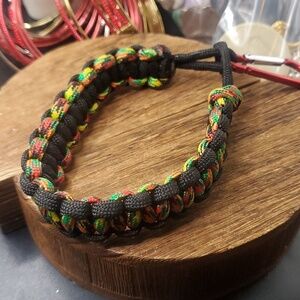 Rastafarian paracord‎ survivalist bracelet B3231